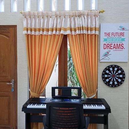 Nariska Suite Homestay Γιογκιακάρτα Εξωτερικό φωτογραφία
