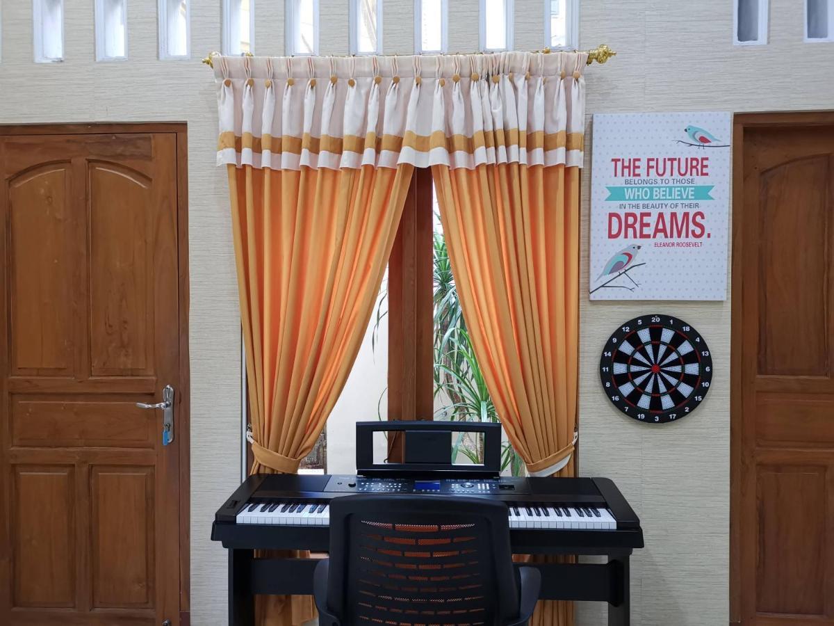 Nariska Suite Homestay Γιογκιακάρτα Εξωτερικό φωτογραφία