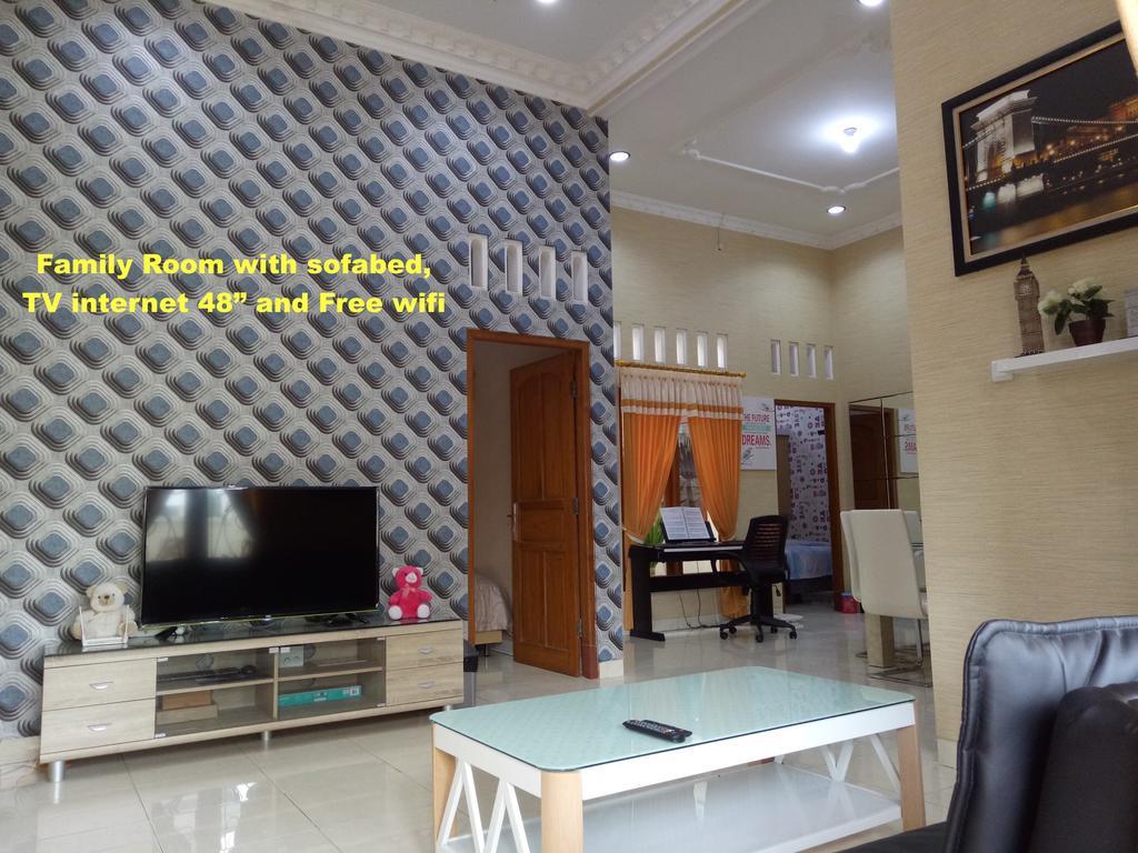 Nariska Suite Homestay Γιογκιακάρτα Εξωτερικό φωτογραφία